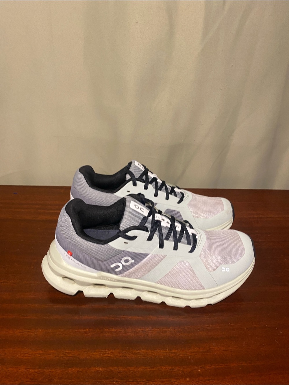 On Cloud Women's Cloudrunner  Running Training Shoes Frost/Aloe Women’s 8.5